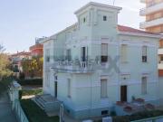 Appartamento in vendita di 196 m² in Lungomare Dante...