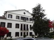 Appartamento in vendita di 200 m² in Via Ippolito Nievo