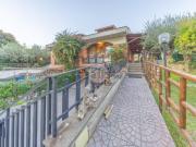 Appartamento in vendita di 200 m² in Via Monte Nevoso, 55