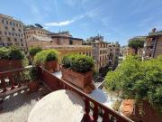 Appartamento in vendita di 200 m² in Via Peschiera