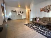 Appartamento in vendita di 200 m² in Viale Stazione, 54100