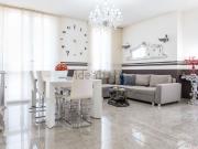 Appartamento in vendita di 201 m² in Via Renato...