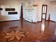 Appartamento in vendita di 203 m² in Via Lazio