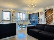 Appartamento in vendita di 208 m² in Via dei Girasoli