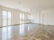 Appartamento in vendita di 210 m² in Piazza Carlo Erba