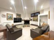 Appartamento in vendita di 210 m² in Via degli Artieri