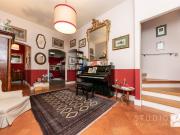 Appartamento in vendita di 210 m² in Via Santa