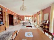 Appartamento in vendita di 210 m² in Viale Giuseppe Mazzini