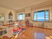 Appartamento in vendita di 216 m² in Strada Statale 1, 37