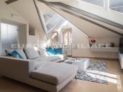 Appartamento in vendita di 218 m² in Via Aquilani, 4