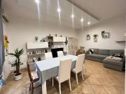 Appartamento in vendita di 220 m² in Via Chiesa Appartamento in vendita di 220 m² in Via Chiesa