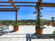 Appartamento in vendita di 220 m² in Via Rocca di Mezzo, 15