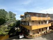 Appartamento in vendita di 222 m² in Via Bronte, 26