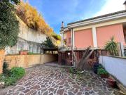 Appartamento in vendita di 228 m² in Via Giorgio Morandi, 18