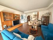 Appartamento in vendita di 230 m² in Via Lazio, 32