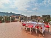 Appartamento in vendita di 230 m² in Via Leonello Grossi