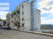 Appartamento in vendita di 238 m² in Via Pirro del Balzo, 16