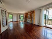 Appartamento in vendita di 238 m² in Via Tolmezzo, 10