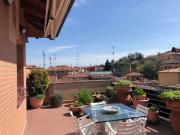 Appartamento in vendita di 240 m² in Via Cesi