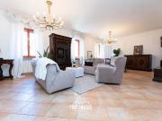 Appartamento in vendita di 240 m² in Via del Teatro