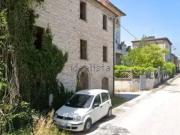 Appartamento in vendita di 240 m² in Via Leopardi