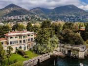 Appartamento in vendita di 240 m² in Via Regina