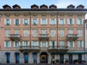 Appartamento in vendita di 240 m² in Viale Lecco, 19