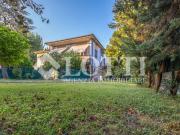 Appartamento in vendita di 241 m² in Via Vittorio Veneto, 54