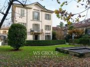 Appartamento in vendita di 242 m² in Via Francesco Frisi, 29