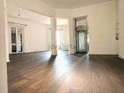 Appartamento in vendita di 246 m² in Via Houel, 4