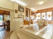 Appartamento in vendita di 250 m² in Via Nettunense