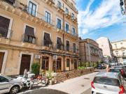 Appartamento in vendita di 250 m² in Via Porta di Ferro, 12