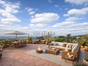 Appartamento in vendita di 250 m² in Via Tacito