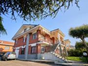 Appartamento in vendita di 260 m² in Strada dei Ronchi, 25