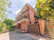 Appartamento in vendita di 260 m² in Via Montecompatri