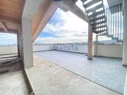 Appartamento in vendita di 265 m² in Via Salvator Rosa