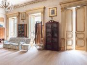 Appartamento in vendita di 270 m² in Via Foria, 169