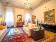 Appartamento in vendita di 271 m² in Via Domenico Fiasella