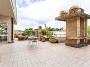 Appartamento in vendita di 272 m² in Via della Mendola, 39