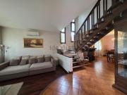 Appartamento in vendita di 272 m² in Via Straelle, 3100