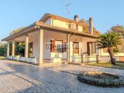 Appartamento in vendita di 275 m² in Strada Fagiano