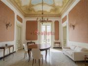 Appartamento in vendita di 275 m² in Via Cavour