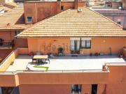 Appartamento in vendita di 278 m² in Via Gavino Alivia, 15