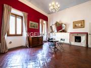 Appartamento in vendita di 280 m² in Via del Corno