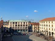 Appartamento in vendita di 300 m² in Via Fratelli Russi