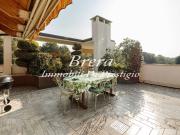 Appartamento in vendita di 320 m² in Viale brianza