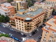 Appartamento in vendita di 330 m² in Via Oglio