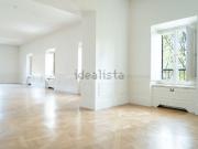 Appartamento in vendita di 340 m² in Corso d&apos Italia