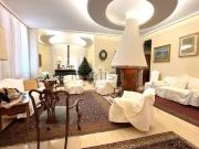 Appartamento in vendita di 350 m² in Corso Montebello, 58