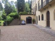 Appartamento in vendita di 350 m² in Via della Piazzuola